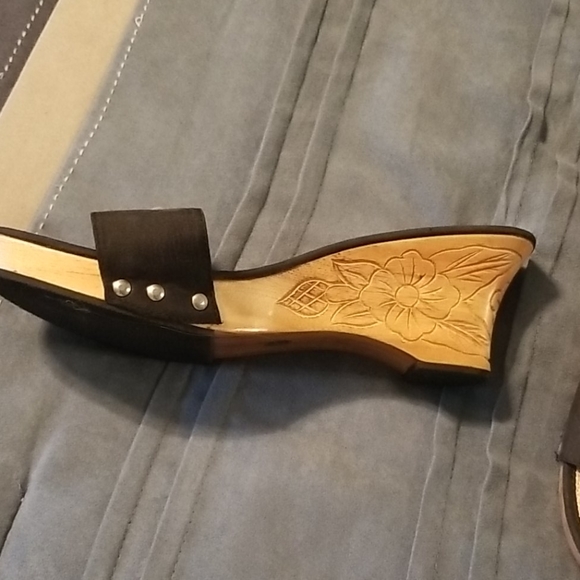 Sandals 2 for 20 - Picture 2 of 4